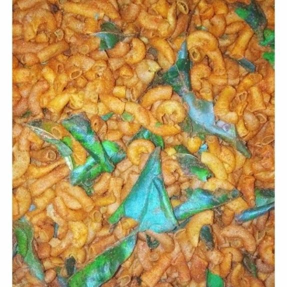 

Makaroni Bantet 1 Kg Pedas Daun Jeruk/Pedas Asin/