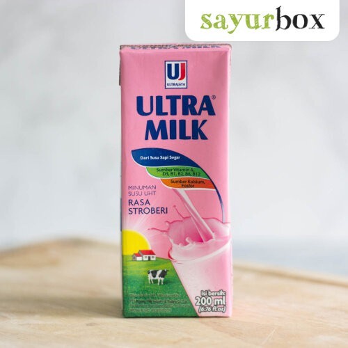 

Ultra Milk UHT Strawberry 200 ml Sayurbox