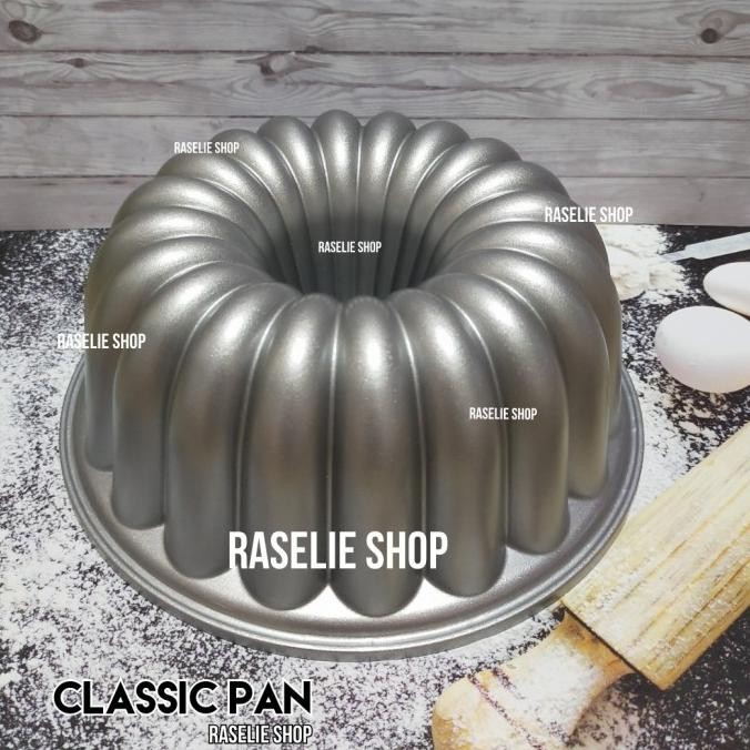 

Loyang Classic Pan Aluminium Tebal Cetakan Kue Bolu Marmer Cake Tulban HTS
