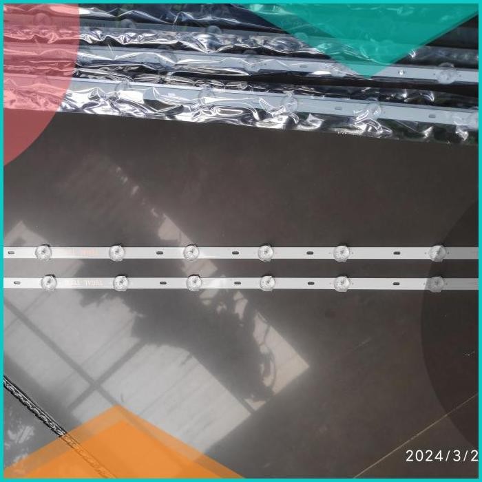 BL 8K 3V 607mm Lampu Backlight TV LED Universal 8 kancing cembung 3V