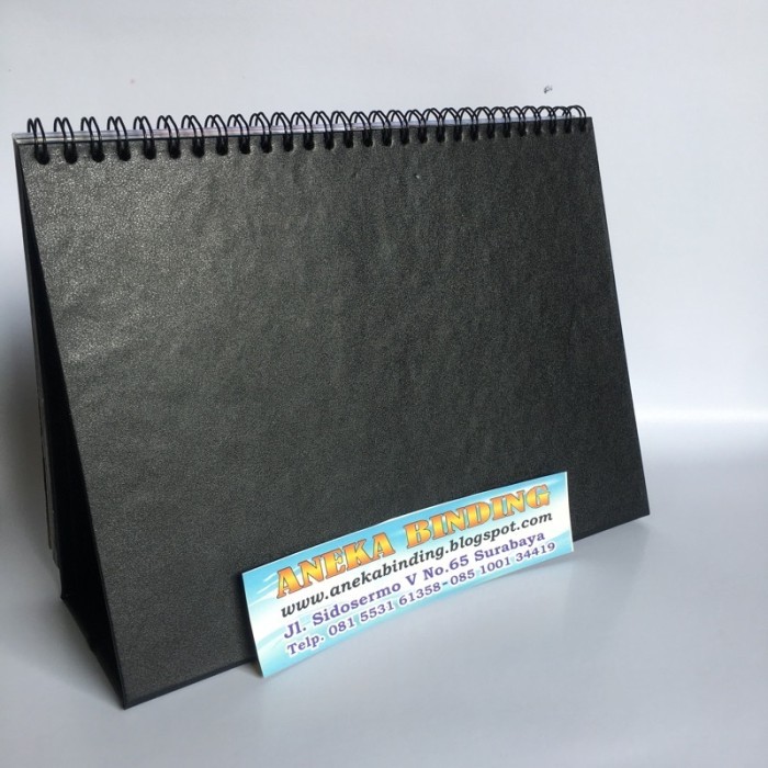 

Terlaris TATAKAN KALENDER MEJA DUDUKAN Elegan