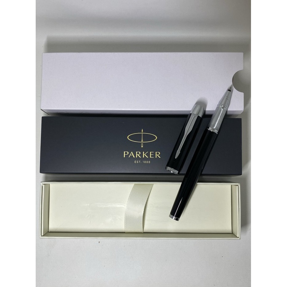 

Ready Pulpen Parker Im Roller Ball LQ BLACK Crome Trim ( Klip Silver )
