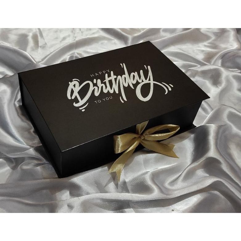 

Spesial Promo Hardbox Box Kado Ulang Tahun / Box Birthday P:26Cm L:17Cm T:7Cm Gfd-6