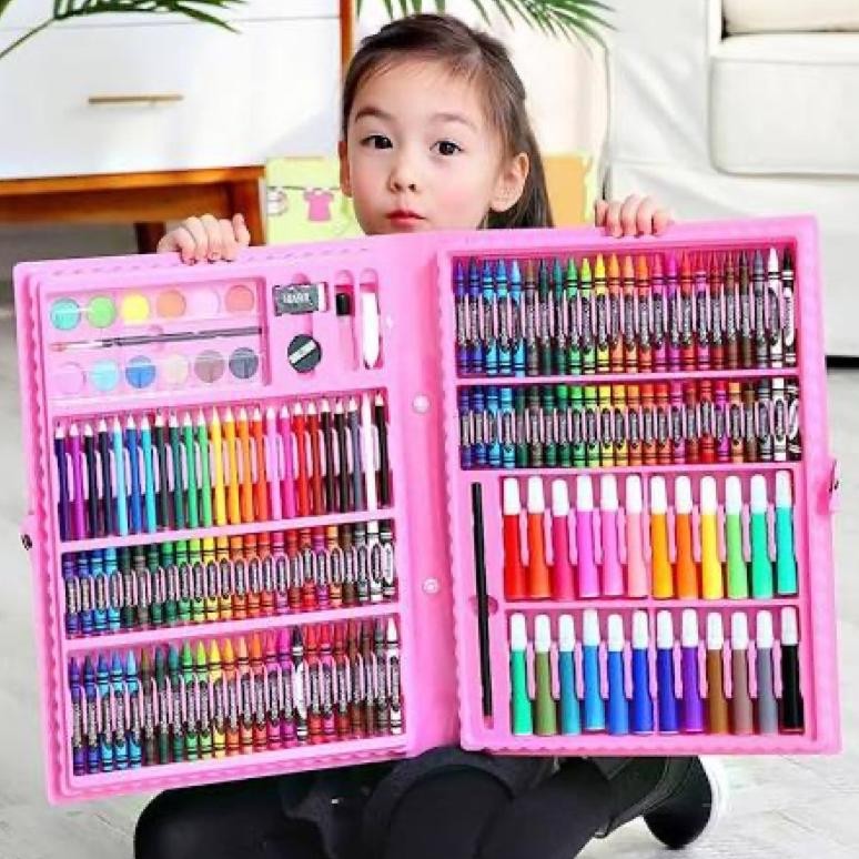 

Cuci Gudang CRAYON SET BOX KARAKTER KARTUN ISI 150 DAN 208 PC 4 IN 1 ALAT SET MENGGAMBAR DAN PENSIL WARNA - ALAT TULIS SET CRAYON SET Hemat