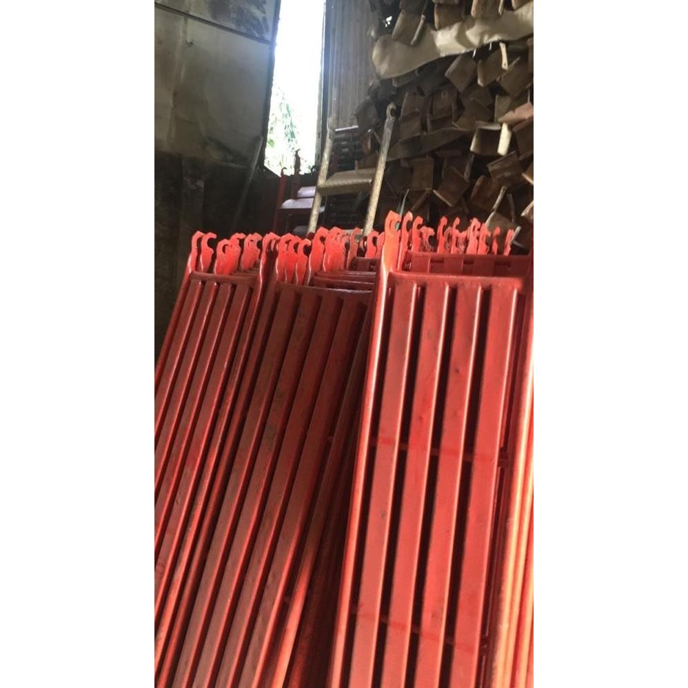 Catwalk 050 Tatakan Steger/Scaffolding | Material