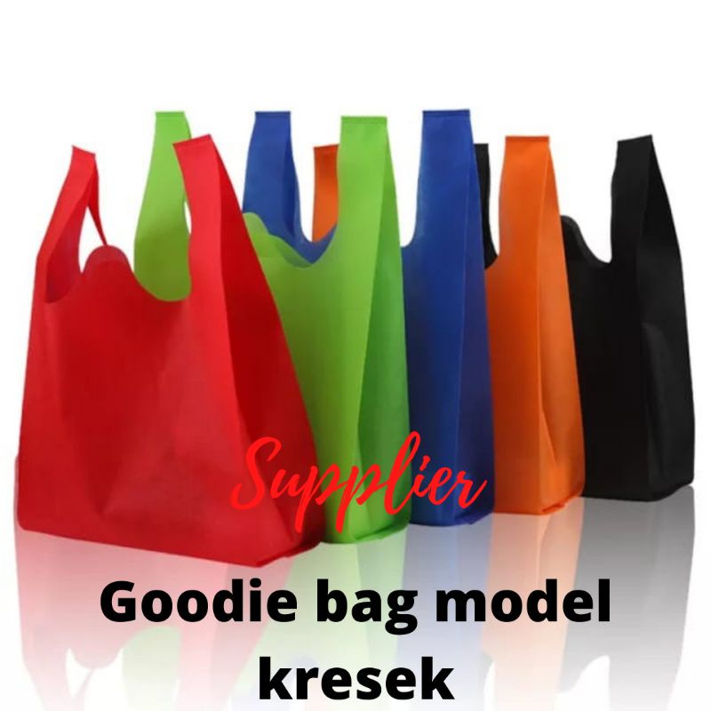 

Goodie Bag Kresek 36/Tas Spunbond Tenteng (Isi20Pcs)