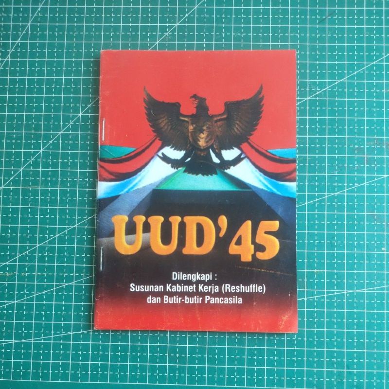 

Buku Saku UUD 1945 Edisi Terbaru