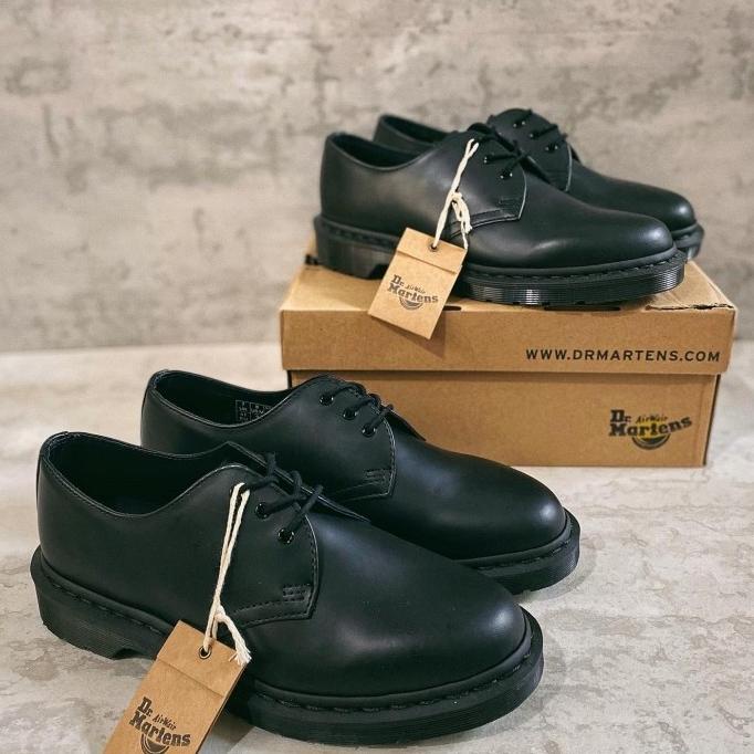 Dr martens 1461 mono black smooth