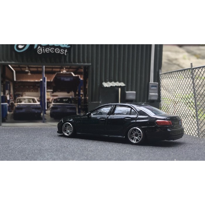 MUST HAVE RMZ MERCEDES BENZ CUSTOM TERLARIS