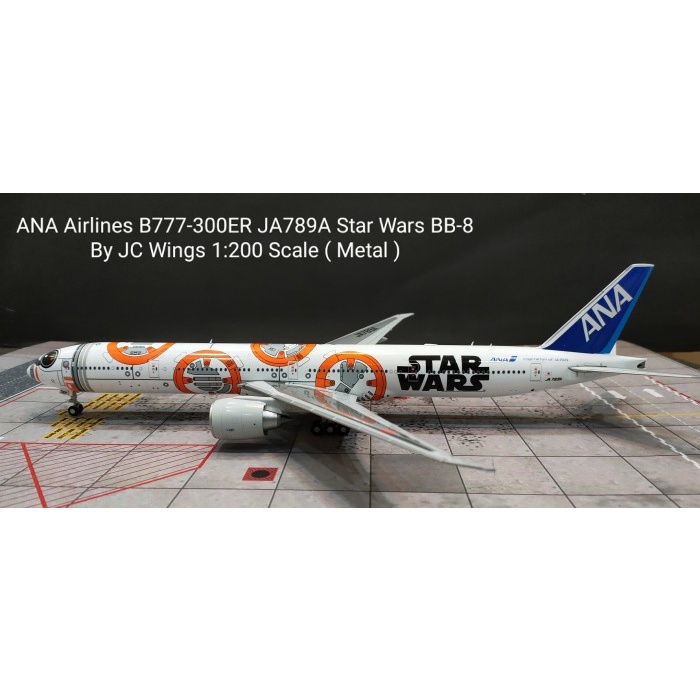 MUST HAVE ANA AIRLINES B777-300ER JA89A STAR WARS BB8 BY JC WINGS 1:200 SCALE TERLARIS