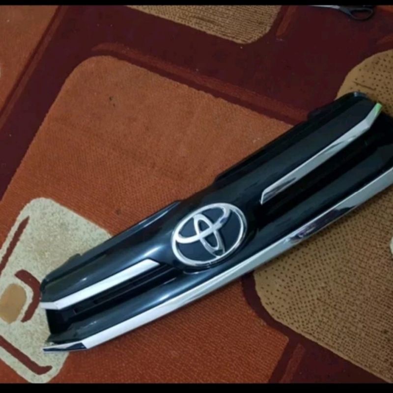 grill depan Innova reborn 2016-2019