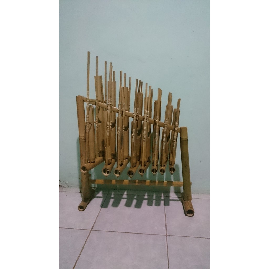 Kerajinan Alat Musik Angklung