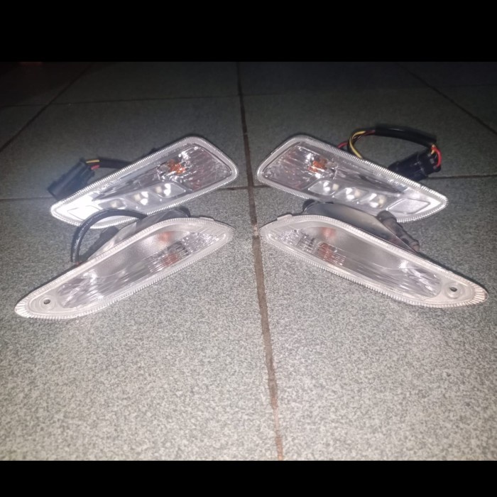 {Bekas} Lampu Sein Vespa Sprint Primavera kanan kiri depan belakang original - Kiri Depan Diskon