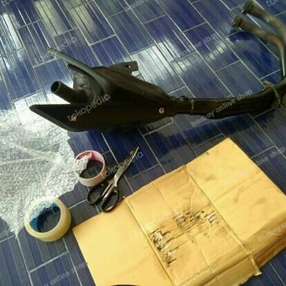 {Bekas} leher header pipa knalpot yamaha r25 ori Murah