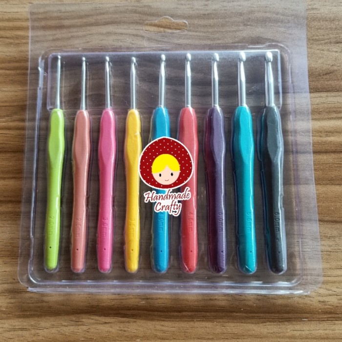 

JARUM RAJUT SET 9 PCS UKURAN HAK PEN ALUMINIUM HANDLE SILICON