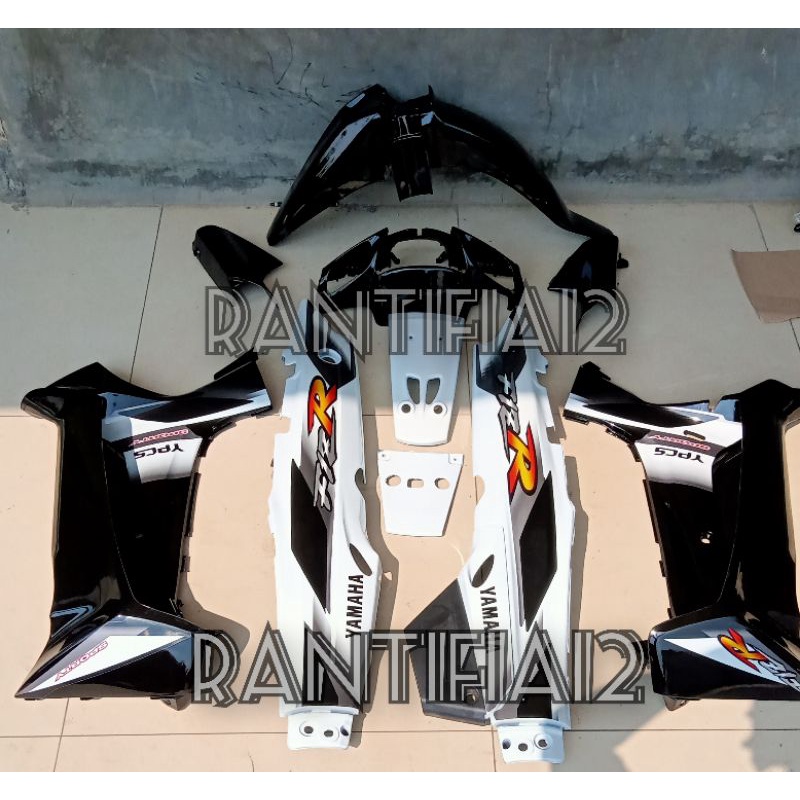 Cover bodi Fizr Full set Bodi motor Yamaha Fizr Fiz R Hitam Putih Sporty 2001 SPORTY HITAM