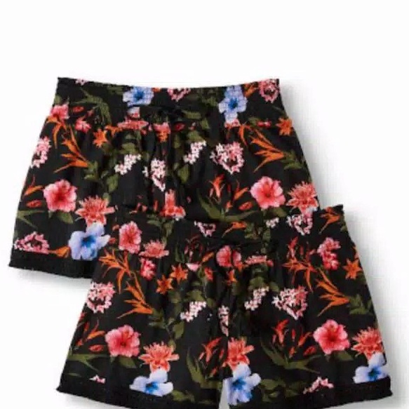 Hot celana pendek wanita merk no boundaries motip bunga dan army