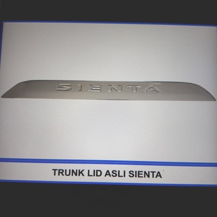 trunklid sienta cikacika321