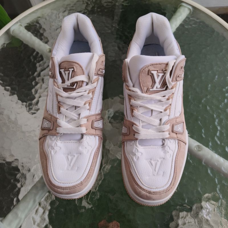 Sepatu Louis Vuitton second size 43 insole 26.5cm