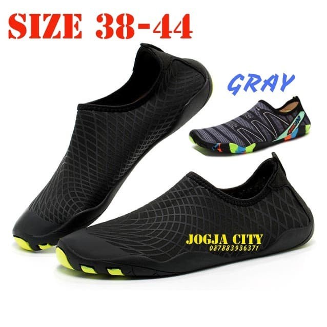 Sepatu Pantai anti karang / sepatu diving / sepatu senam fitnes lentur