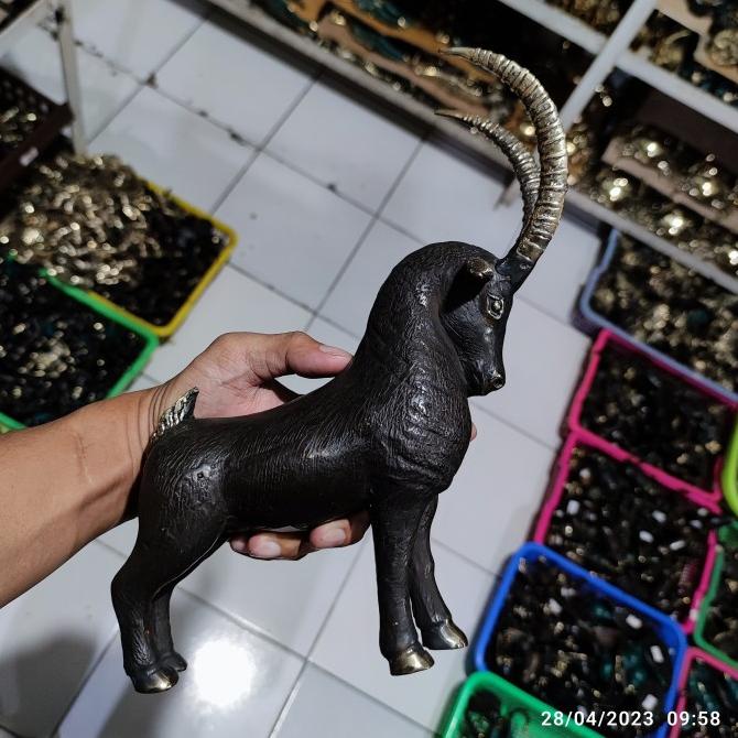 Buruan beli] patung kambing gunung impala Capricorn