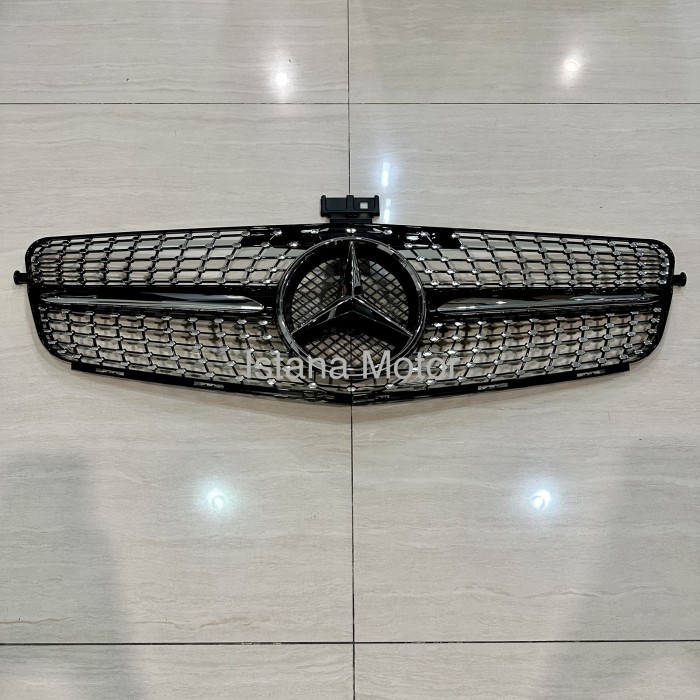 Terlaris Grill Diamond Mercedes W204 Black With Emblem Logo