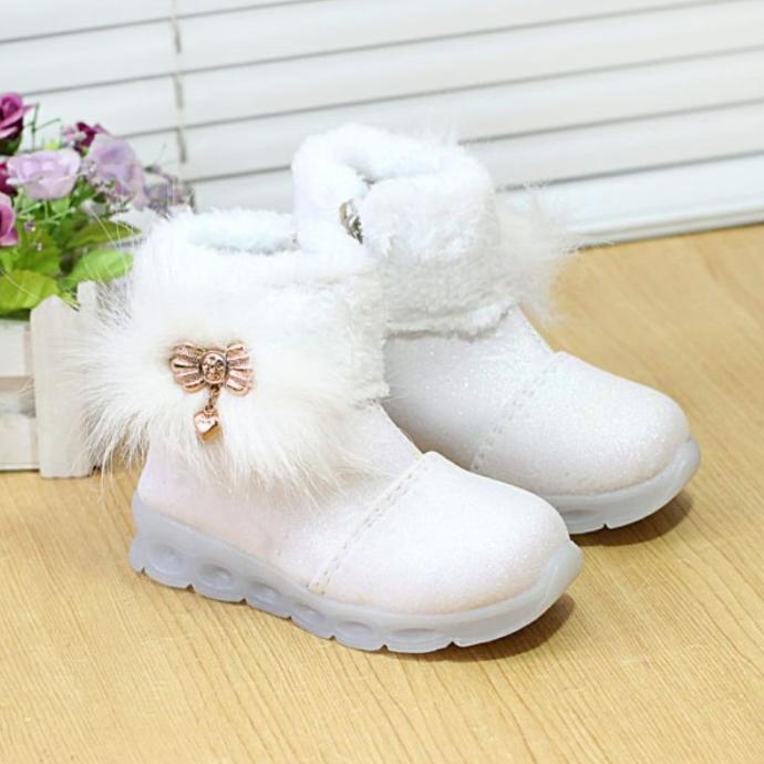 boot Perempuan YT02 Bulu Sepatu Anak Bot
