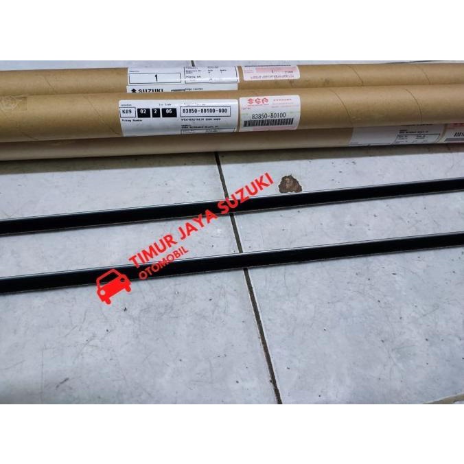 Pelipit Pintu/ Kaca Depan Luar / Dalam Katana Asli Sgp