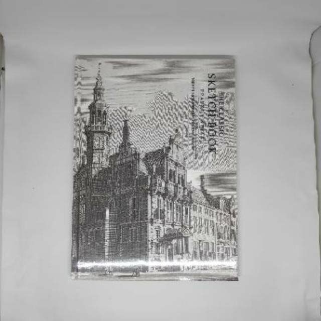 

520 Hardcover Sketchbook A4+ 48 Lembar