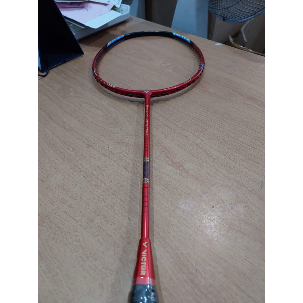 Raket Badnton Victor Thruster F Putih Dan Thruster F Hitam