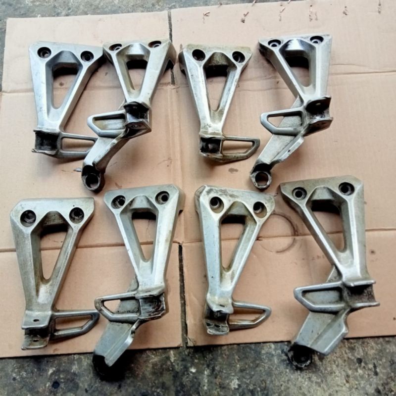 porstep/pijakan kaki belakang revo absolut