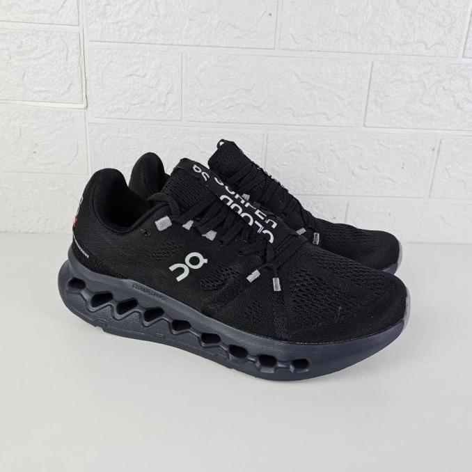 Sepatu On Cloud Surfer - Black