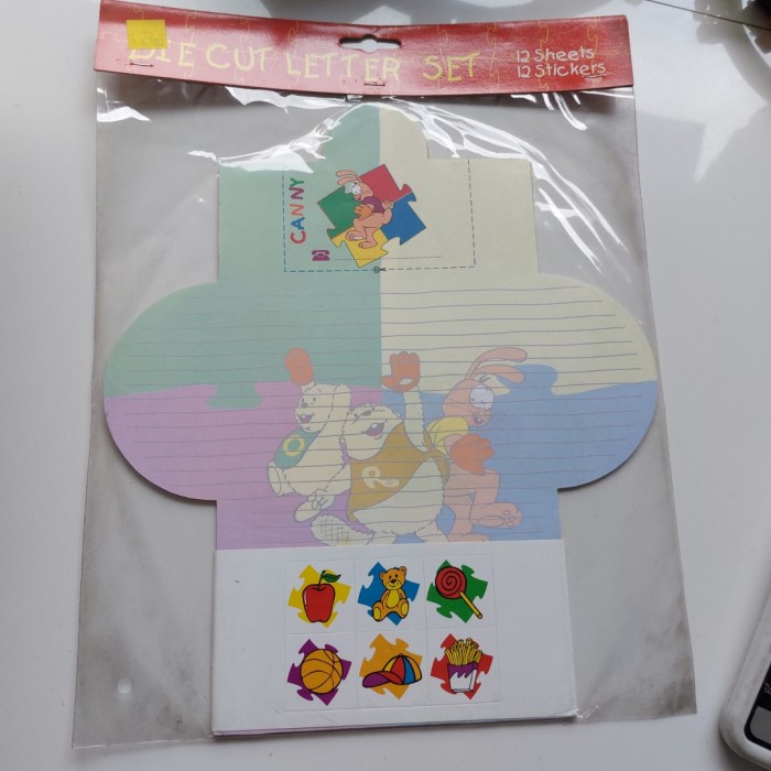 

Kertas Surat Amplop Die Cut Letter Set - 12 Lembar