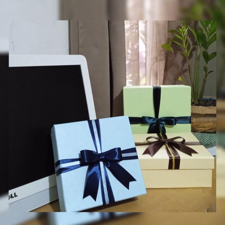 

Berkualitas! BOX KADO, HAMPER BOX, BOX GIFT Hard box, gift box, kotak kado berpita