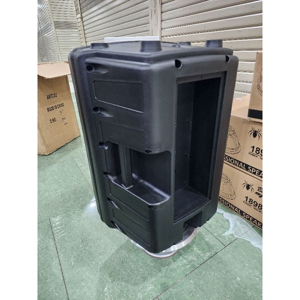 (JUAL 2 BUAH) box speaker 12″ fiber plastik monitor model MACKIE 12 inch