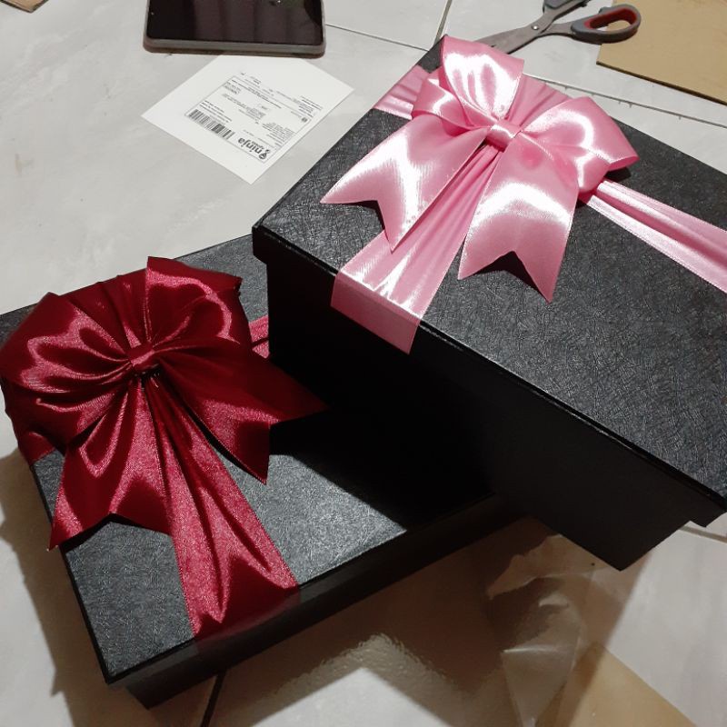

Hardbox C Kotak Kado Hadiah Box Custom Ukuran Pilih Warna Volume 2 Kg