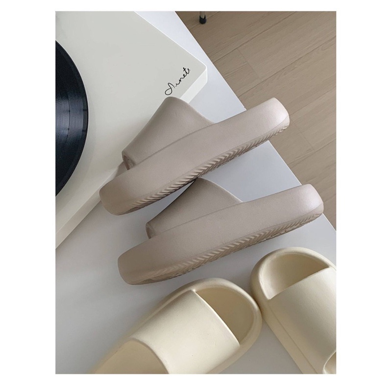 [MODEL TERKINI] Little Maple - Pillow Feel Korean Rubber Slippers / Sandal Tinggi Karet Empuk /