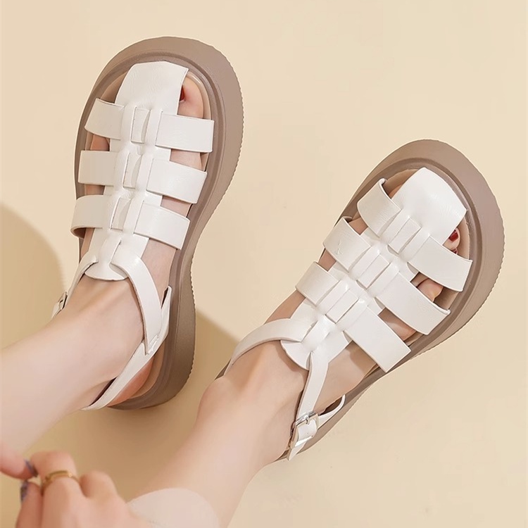 [MODEL TERKINI] QNS Sepatu Sandal Wanita Kekinian Putih&Hitam Sandal wanita Korea Sytle Import