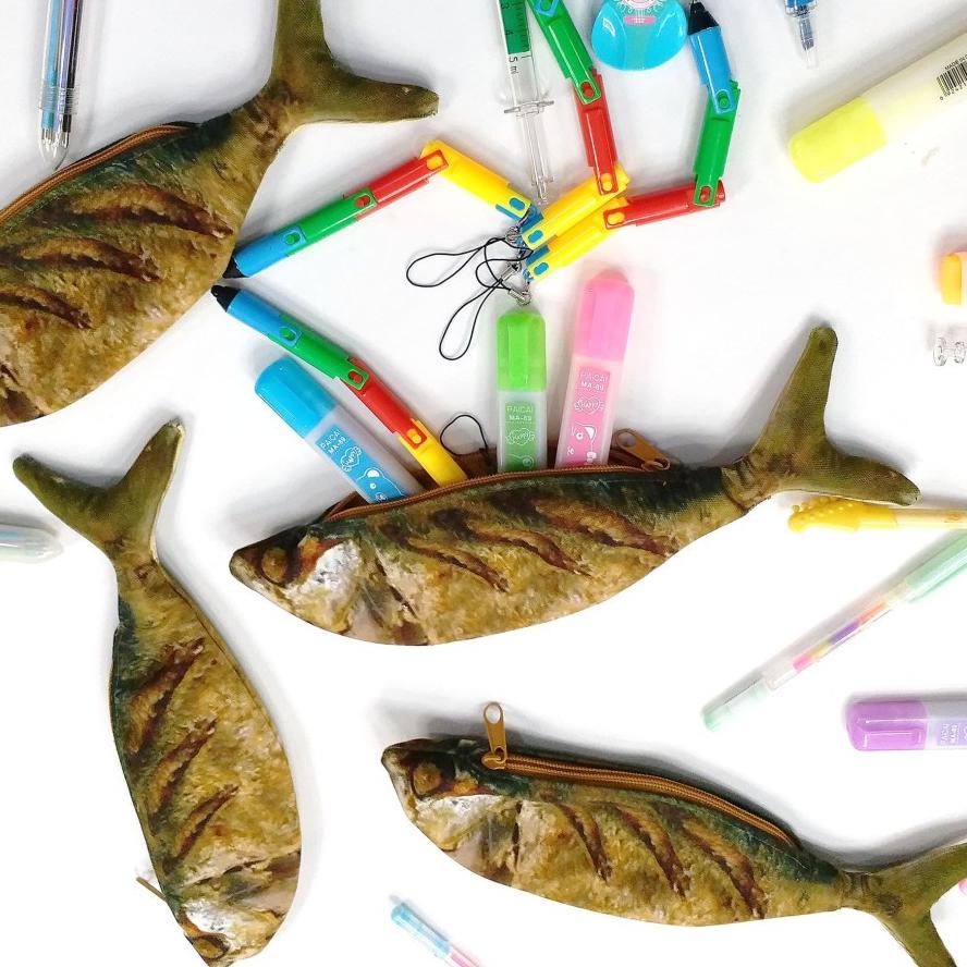 

PROMO SPECIAL Tempat pensil 29x8cm - Ikan Kembung GORENG, Drill/Crafting/Linen kado unik cowo cewe ulang tahun TERMURAH