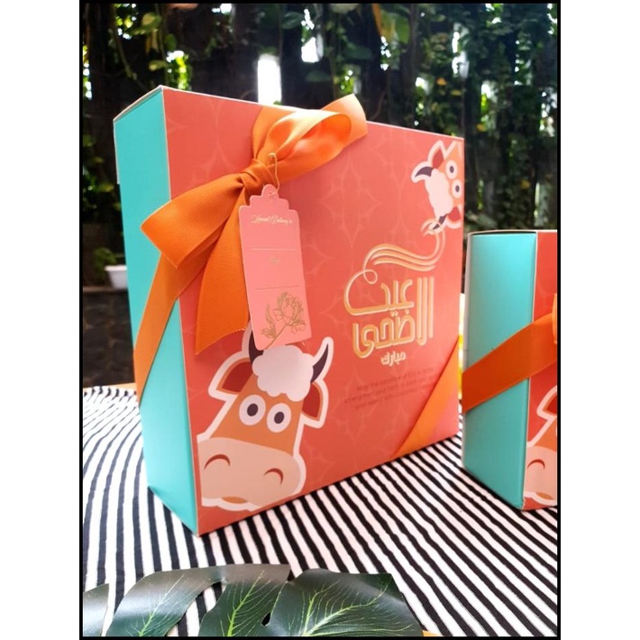 

DISKON 25X15X7 CM BOX HAMPERS PREMIUM TEMA IDUL ADHA !!!!!!!