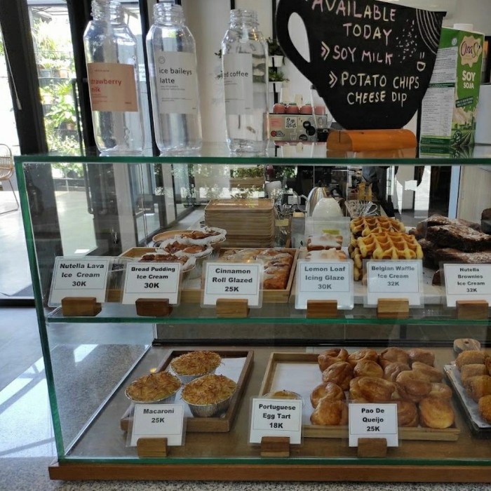 Terbaru Etalase Kaca Frameless Kue Donat Alas Kayu Jati Belanda 2 Ruang Promo Terlaris