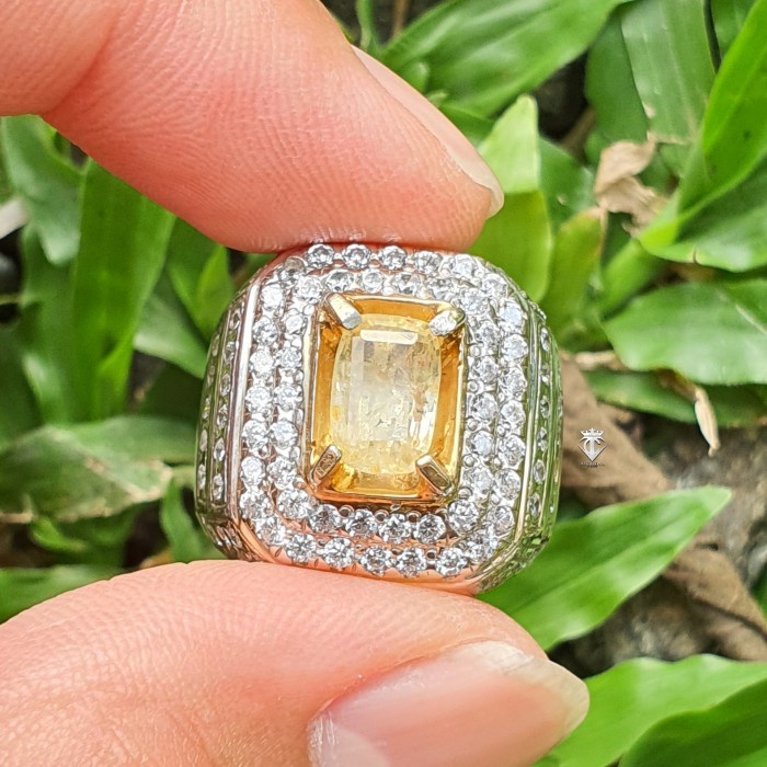 Batu Permata Natural Yellow Sapphire SriLanka 2.09 Ct No Heat KGL Memo