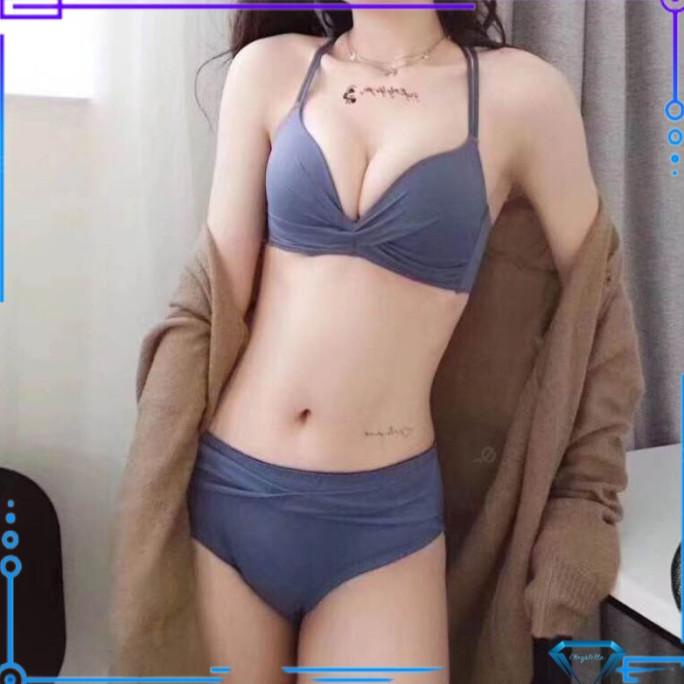 (BH + CD) Bra Set dan Celana Dalam Molala 096638 32AB-38AB Tanpa Kawat
