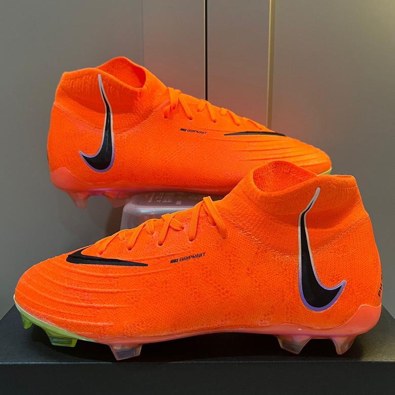 Sepatu Bola Phantom Luna Elite Orange Bla