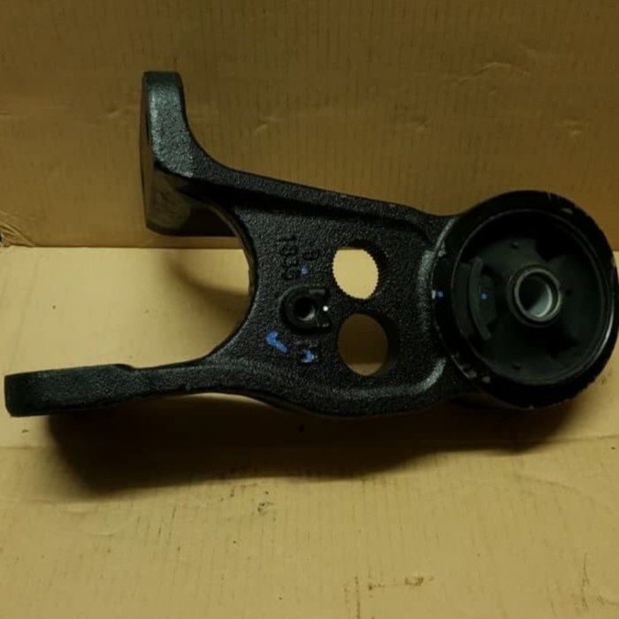 bracket cabin hino 500 kanan 51701-ew042 original asli hino tokolarisjaya