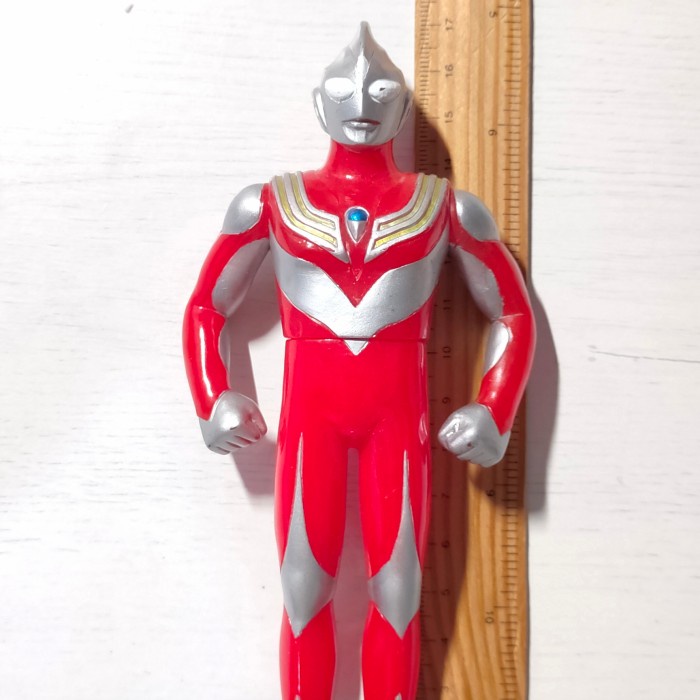 uhs ultraman tiga power type red action figure vinyl 17 cm bandai telorayampuyuh