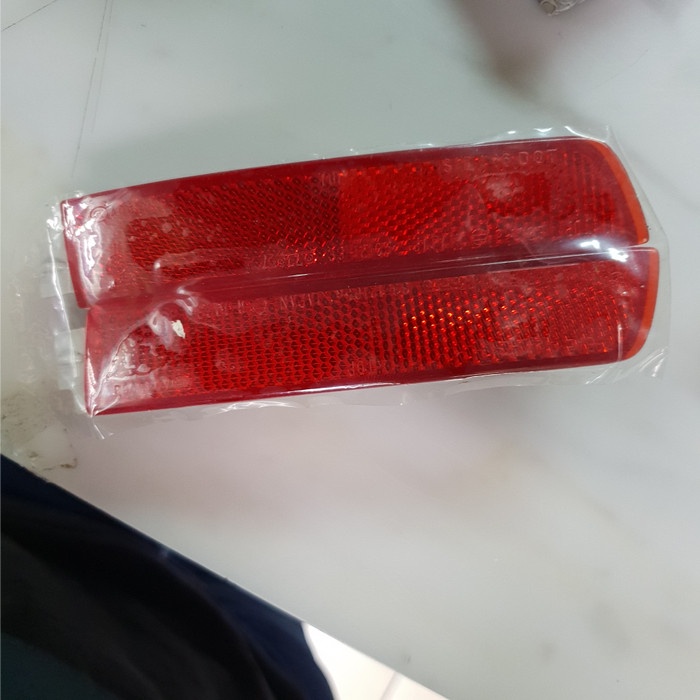 Reflector Bumper Belakang Juke Original (Bintang Motor Nissan)