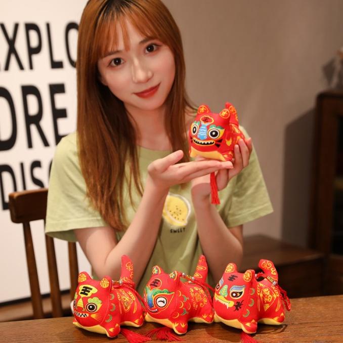 

Boneka Kain Imlek Macan 2022 Dekorasi Tahun Baru Kado Souvenir Imlek Limited Edition