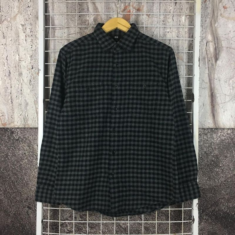 Kemeja Lengan Panjang Flanel Pria Veterano Skena Original Uniqlo . SDA 03251 Second Bekas Preloved