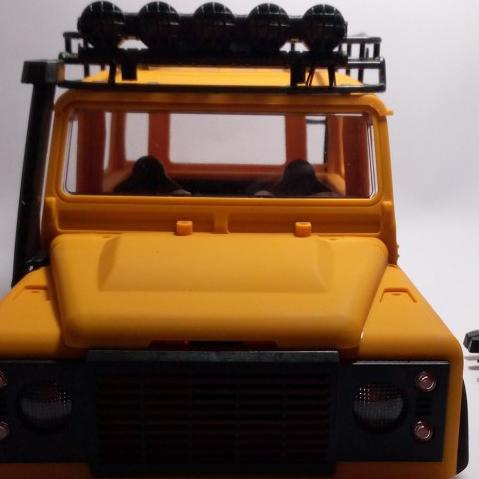 body rc MN98 MN 99s MN d90 + lampu roofrack defender camel trophy